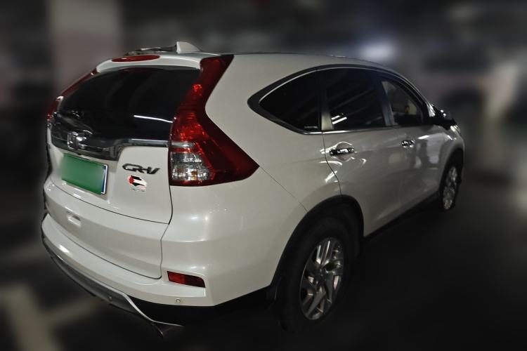 Used Honda CR-V 2015 2.4L two-wheel drive luxury version Rear Right 45 Deg