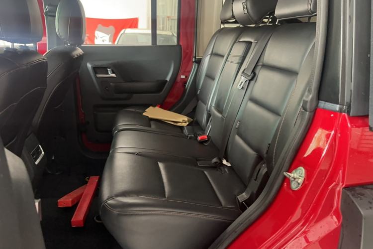 Used BAIC Off-Road BJ40 2018 40L 2.0T Manual Diesel Four-Wheel Drive Prestige Edition