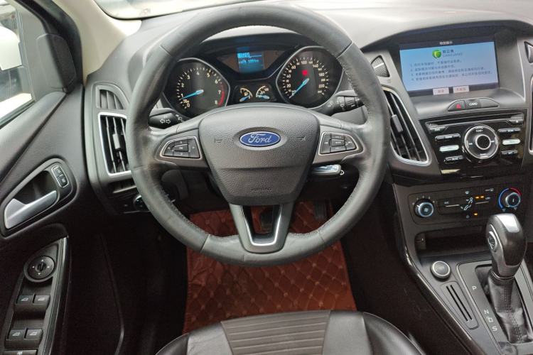 Used Ford Focus 2018 Sedan Classic 1.6L Automatic Trendy SmartDrive Edition Steering Wheel