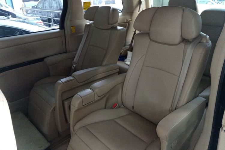 Used Toyota Alphard 2012 3.5L Luxury Edition
