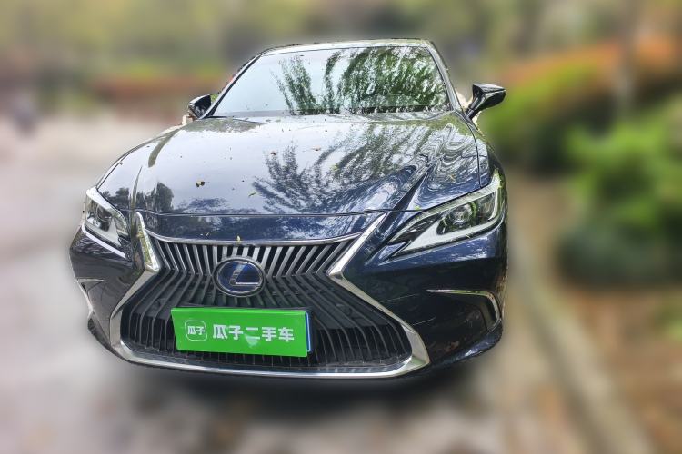 Used Lexus ES 2018 300h Premier Edition China VI Standard