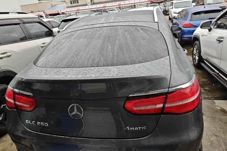 Used Mercedes-Benz GLC Coupe 2018 GLC 260 4MATIC Coupe SUV
