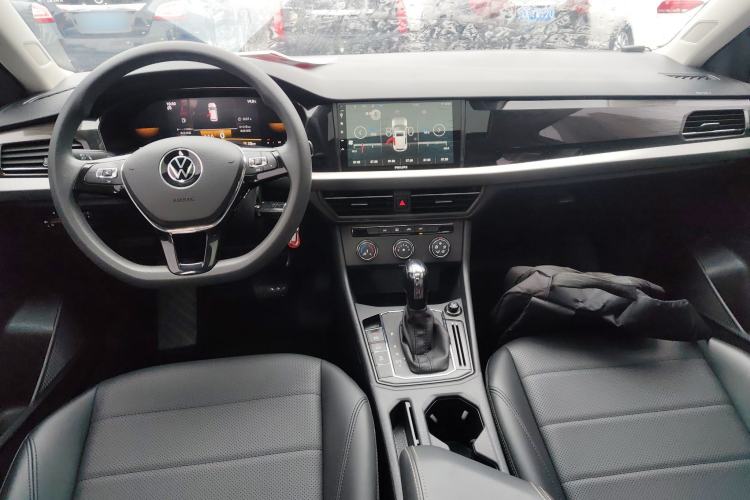 Used Volkswagen Lavida 2022 1.5L Automatic Comfort Edition Center Console