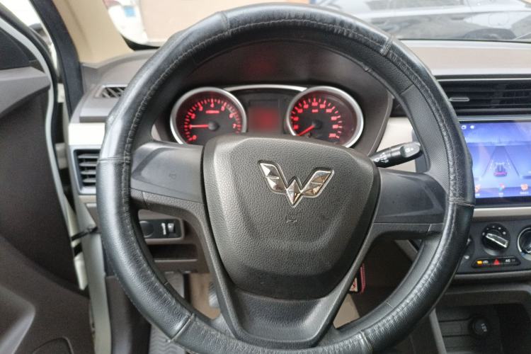 Used Wuling Hongguang 2018 1.5L S Standard Version L2B
