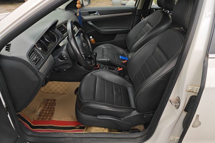 Used Volkswagen Lavida 2017 1.6L Manual Comfort Edition Left Front Seat