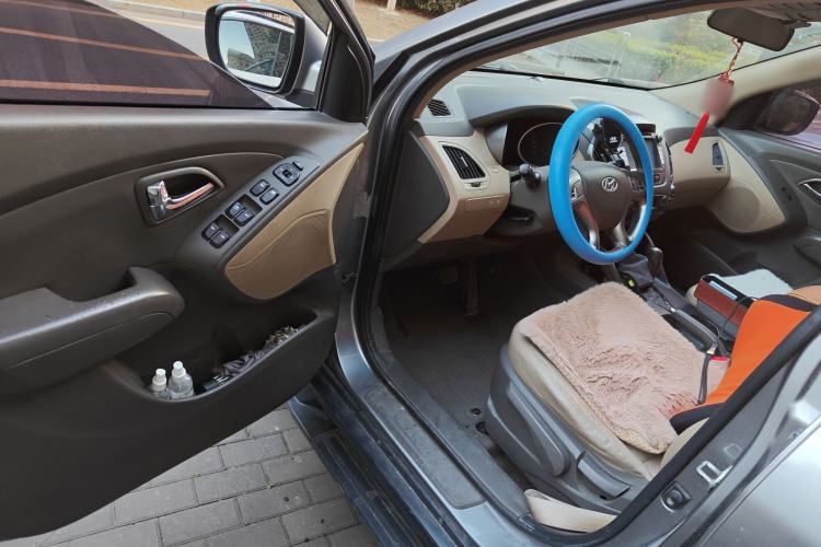 Used Hyundai ix35 2010 2.0L Automatic Two-Wheel Drive Elite Edition GLS
