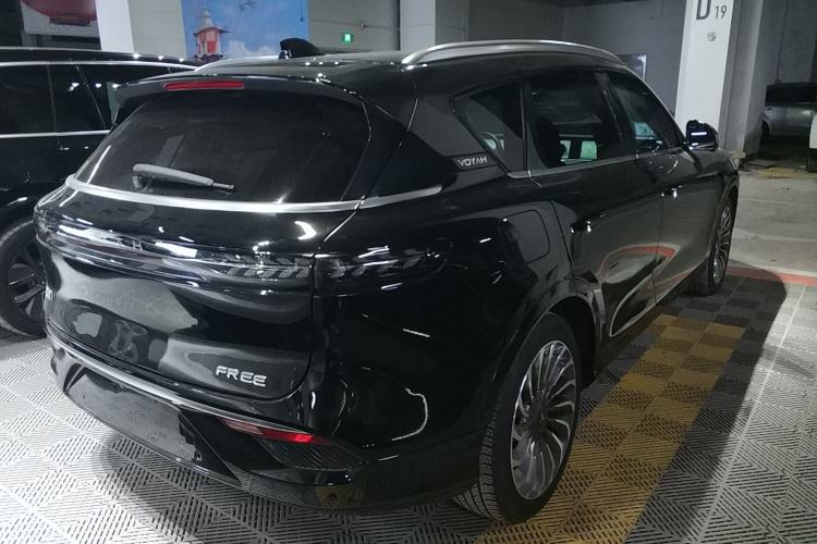 Used VOYAH FREE 2021 Four-Wheel Drive Standard Range-Extended Exclusive Luxury Package Rear Right 45 Deg