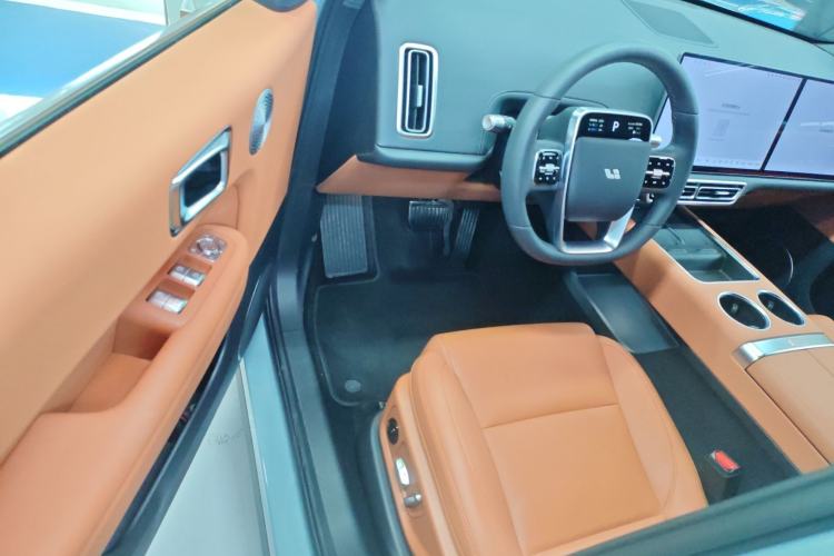 Used Li Auto L6 2025 Max Smart Refresh Edition
