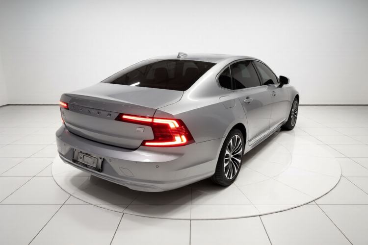 Used Volvo S90 New Energy 2023 T8 Plug-in Hybrid All-Wheel Drive Long-Range Zhiyi Luxury Edition Rear Right 45 Deg