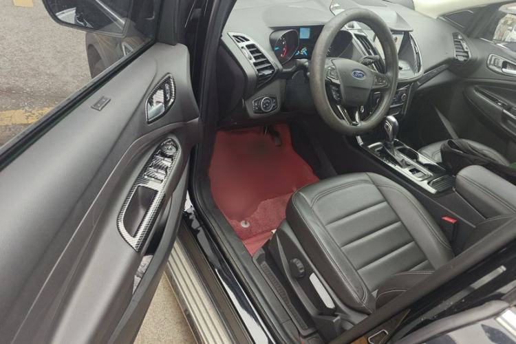 Used Ford Kuga 2019 EcoBoost 180 Two-Wheel-Drive Platinum Edition China VI Standard