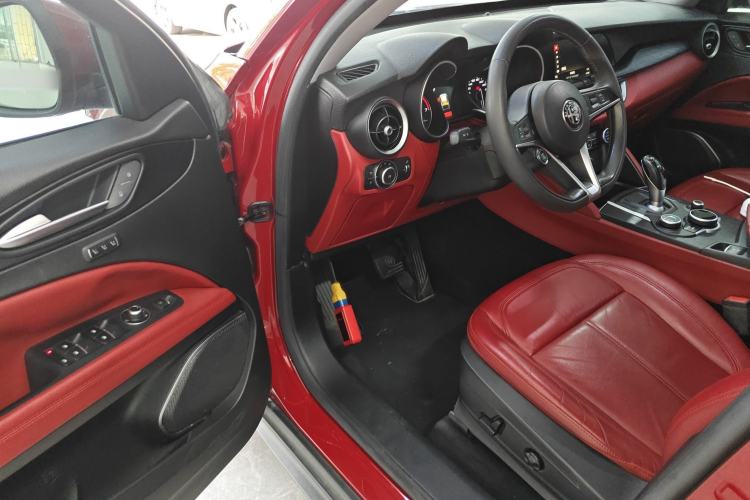 Used Alfa Romeo Stelvio 2017 2.0T 200HP Elite Edition