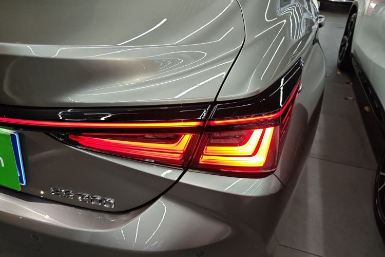 Used Lexus ES 2025 200 Premium Edition