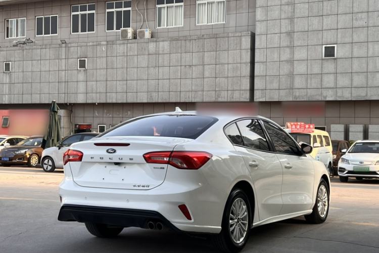 Used Ford Focus 2020 Sedan EcoBoost 180 Automatic Trend Edition Exterior 3