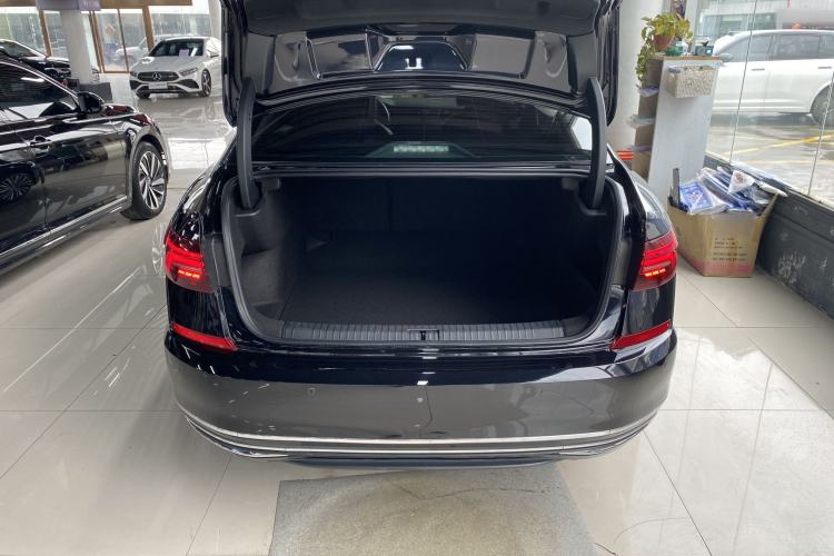 Used Volkswagen Passat 2019 330TSI Luxury Edition China V Standard Interior 9