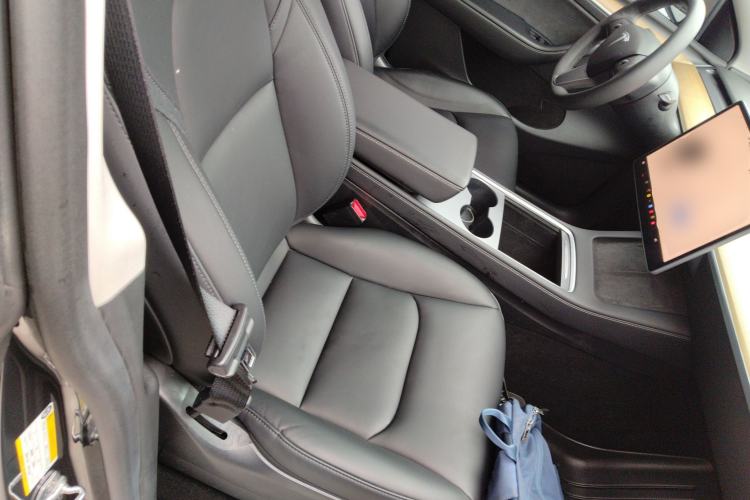 Used Tesla Model Y 2022 Rear-Wheel-Drive Version
