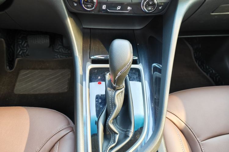 Used Buick GL6 2019 18T 6-Seater Connected Luxury Version China VI Standard