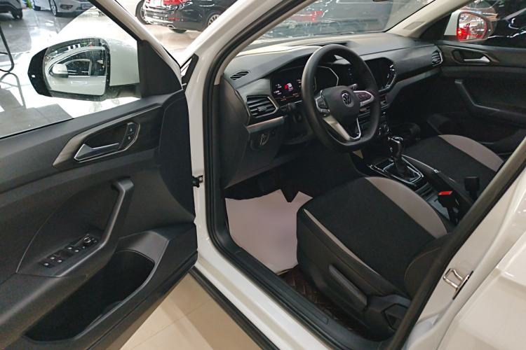 Used Volkswagen Tacqua 2020 1.5L Automatic Yue