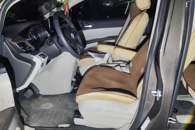 Used Buick GL8 2023 Land Executive Class Smart Enjoyment Model Left Front Seat