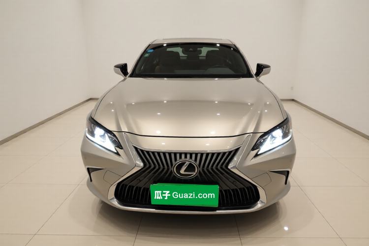 Used Lexus ES 2018 200 Excellence Edition China VI Standard
