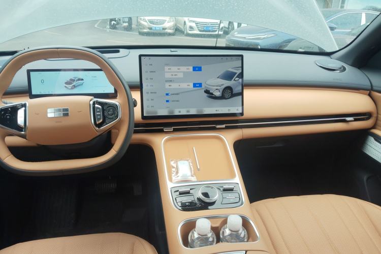 Used Geely Galaxy Galaxy Xingjian 7 EM-i 2025 120km Flagship Edition
