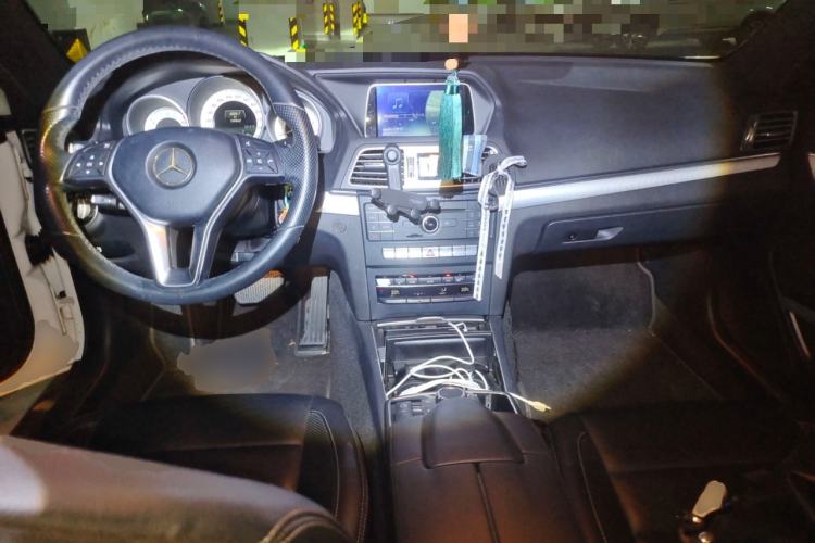 Used Mercedes-Benz E-Class 2014 E 200 Coupe Center Console