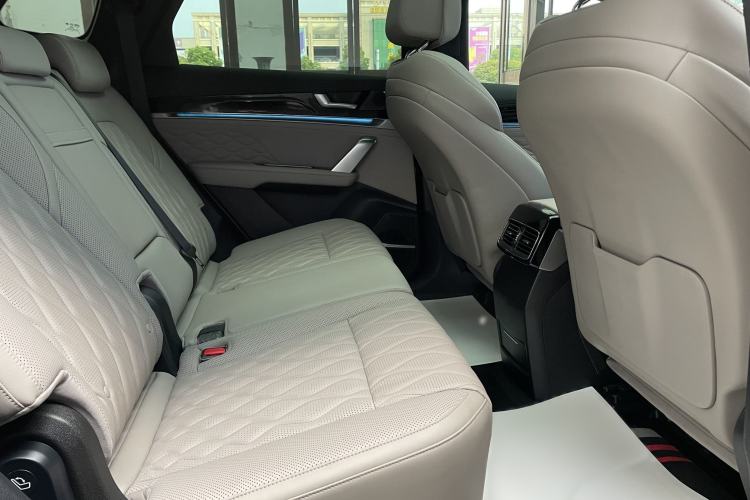 Used BYD Tang New Energy 2025 DM-i 115KM Cloud Ride Flagship Model Interior 6