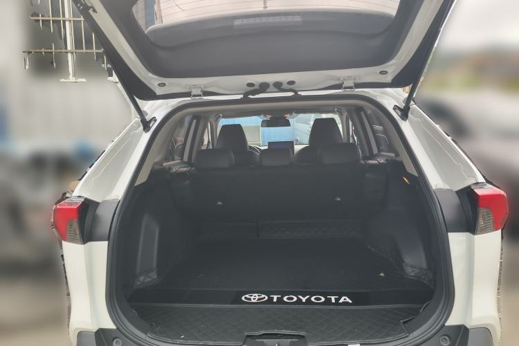 Used Toyota RAV4 2021 2.0L CVT Two-Wheel Drive Fashion Edition Trunk