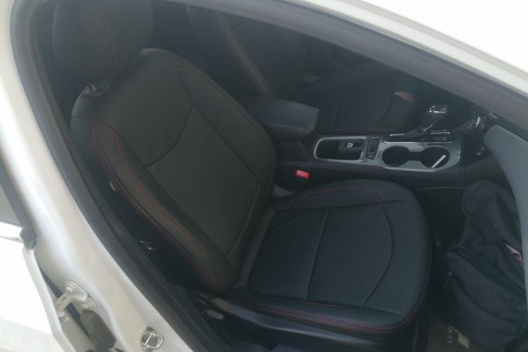 Used Chevrolet Cruze 2018 320 Automatic Pioneer Sunroof Edition
