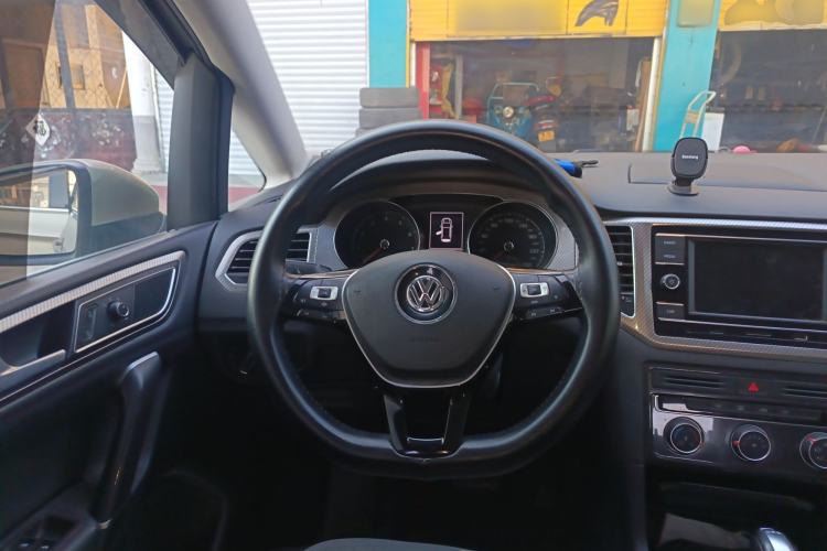 Used Volkswagen Golf Sportsvan 2019 280TSI Automatic Sentinel Model China VI Standard Steering Wheel