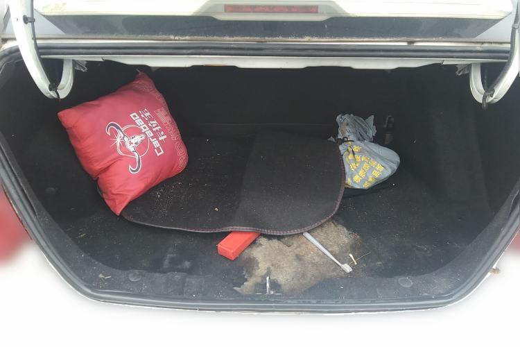 Used CHANGAN Alsvin V3 2012 1.3L Manual Comfort Version China IV Standard Trunk