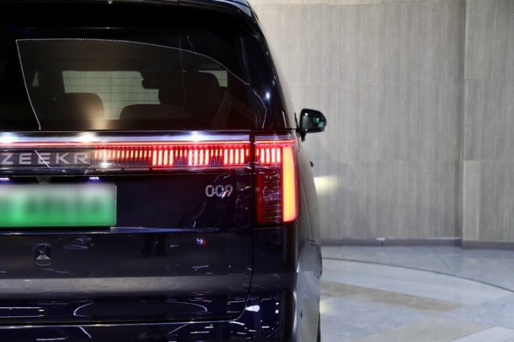 Used Zeekr 009 2022 WE Edition
