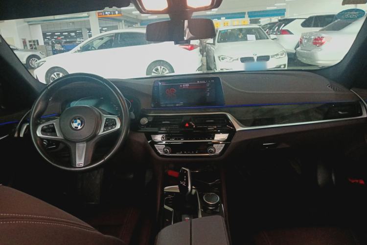 Used BMW 5 Series 2020 525Li M Sport Package Center Console