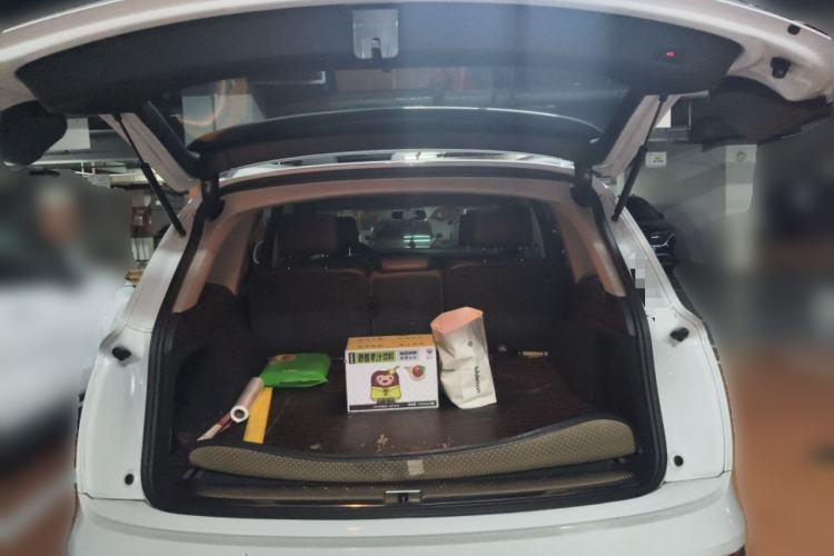 Used Audi Q7 2014 35 TFSI Ambition Edition Trunk