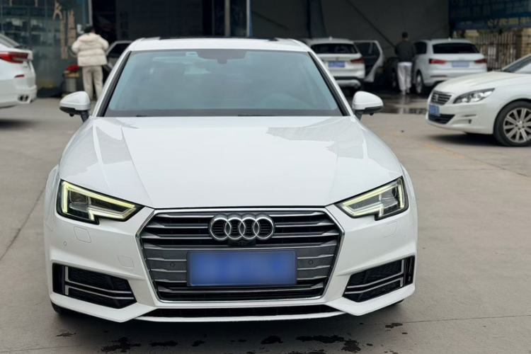 Used Audi A4L 2018 30th Anniversary Edition 40 TFSI Fashion Model
