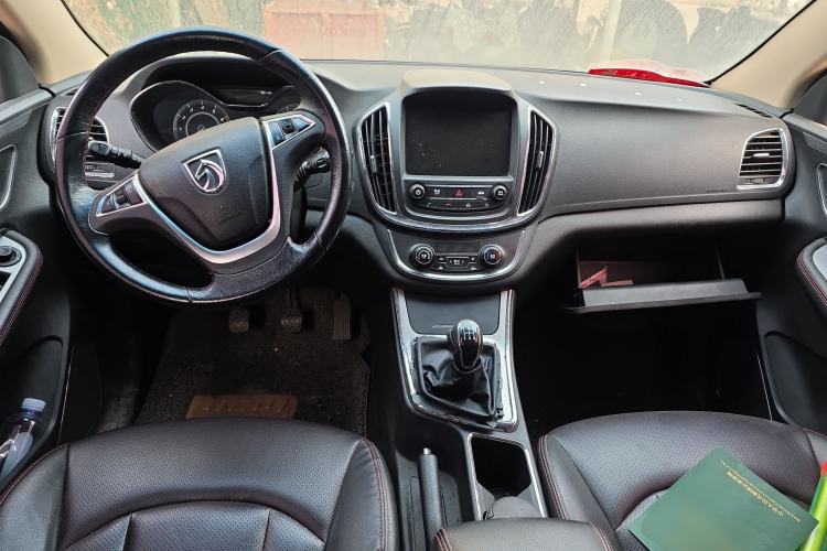 Used Baojun 560 2016 1.8L Manual Luxury Edition