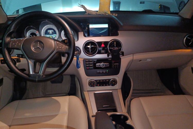 Used Mercedes-Benz GLK-Class 2014 GLK 260 4MATIC Dynamic Model
