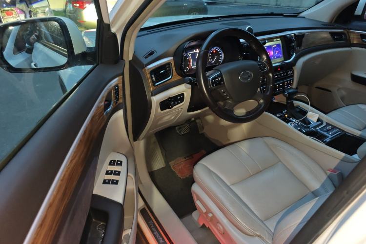 Used GAC Trumpchi GS8 2017 320T Two-Wheel Drive Luxury Smart Connectivity Version (7 Seats)