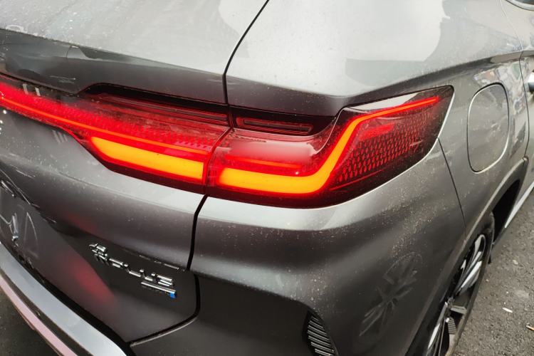 Used BYD Song PLUS New Energy 2025 DM-i Smart Drive 112KM Prestige Model Right Rear Taillight