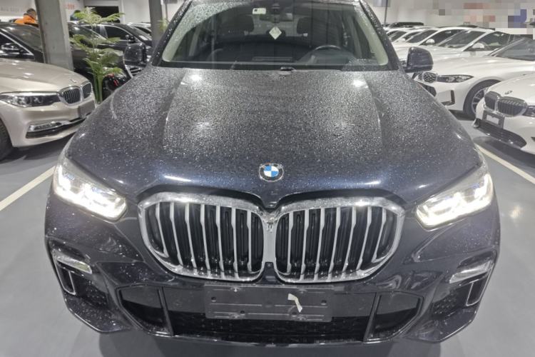 Used BMW X5 2022 xDrive 30Li Luxury M Sport Package
