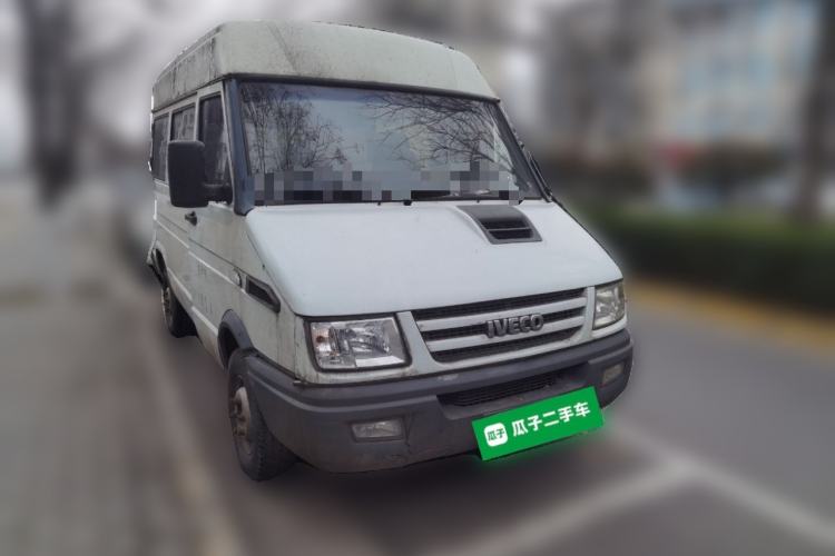 Used Iveco Daily 2009 2.5T-A35 7-Seater
