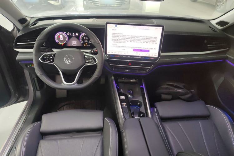 Used Volkswagen Passat 2025 Pro 380TSI Dragon Supreme Edition
