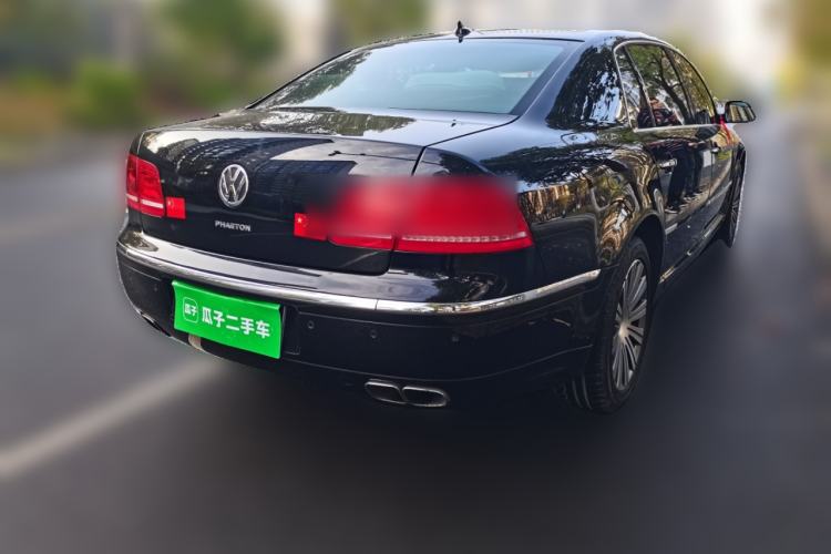 Used Volkswagen Phaeton 2009 4.2L V8 4-Seater Extended Executive Edition Rear Right 45 Deg