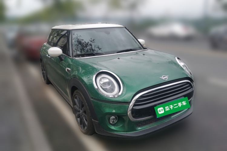 Used MINI MINI 2020 1.5T COOPER Classic Edition Three-Door Exclusive Color Version

