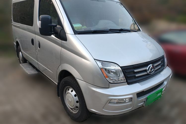 Used SAIC MAXUS Xintu V80 2021 2.0T Manual Classic Aoyuntong Short Wheelbase Mid-Roof 5/6-Seater
