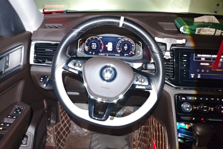 Used Volkswagen Teramont 2020 330TSI Two-Wheel-Drive Luxury Edition China VI Standard
