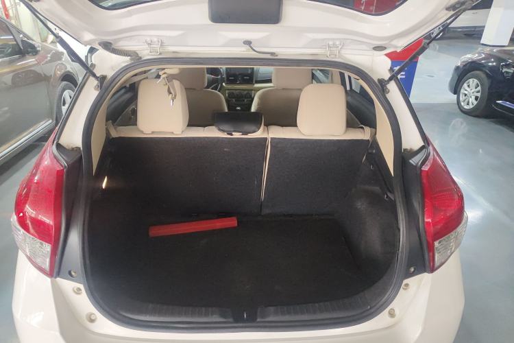 Used Toyota YARiS L Zhi Xuan 2015 1.5E Automatic Charm Edition