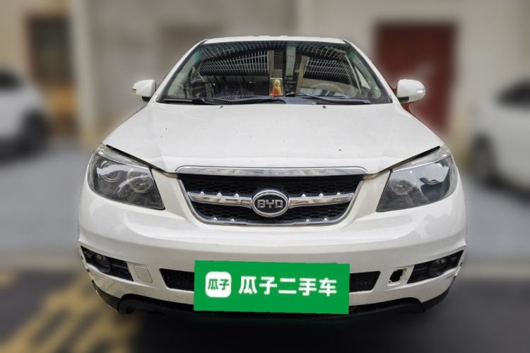 Used BYD S6 2014 2.0L Manual Luxury 5-Seater Front