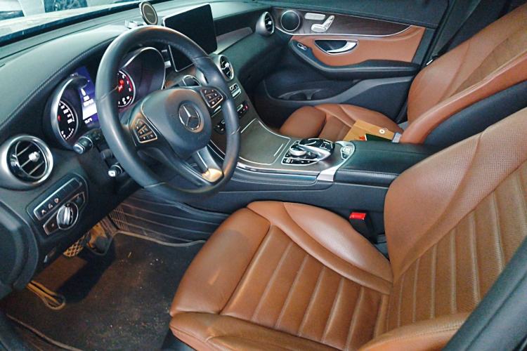 Used Mercedes-Benz GLC 2017 GLC 300 4MATIC Luxury Model