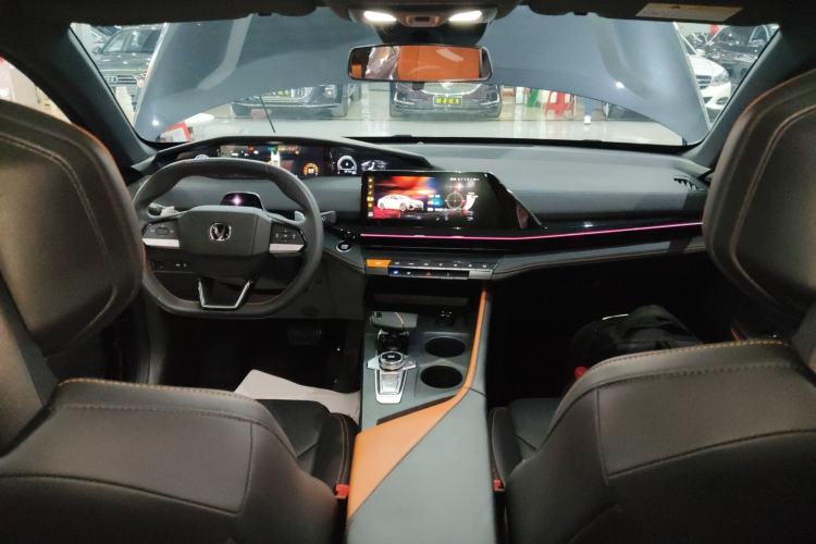 Used Changan UNI-V 2022 1.5T Prestige Version