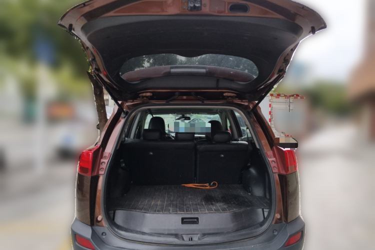 Used Toyota RAV4 2015 2.0L CVT Two-Wheel Drive Fashion Edition